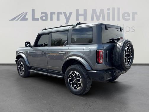CARBONIZED GRAY METALLIC 2023 Ford Bronco