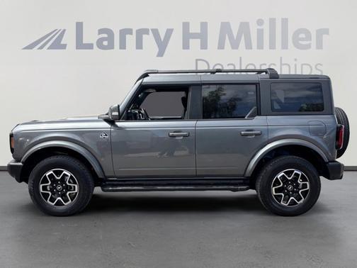CARBONIZED GRAY METALLIC 2023 Ford Bronco