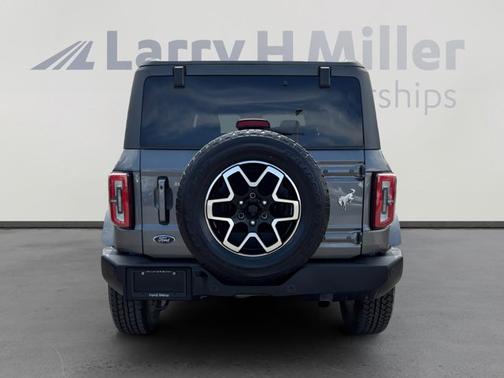 CARBONIZED GRAY METALLIC 2023 Ford Bronco