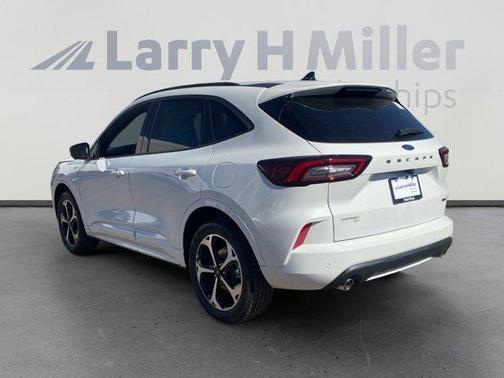 2026 Ford Escape ST-Line Elite