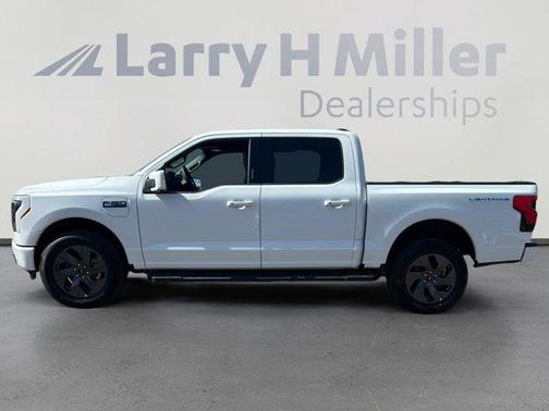 2025 Ford F-150 Lightning LARIAT
