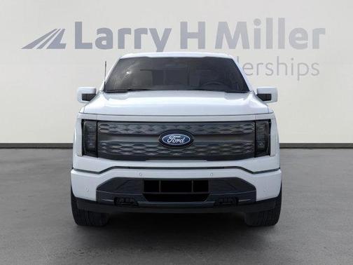 2025 Ford F-150 Lightning LARIAT