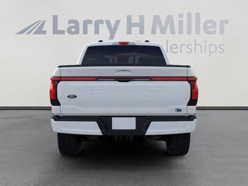 2025 Ford F-150 Lightning LARIAT
