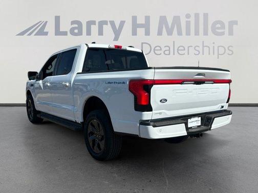 2025 Ford F-150 Lightning LARIAT