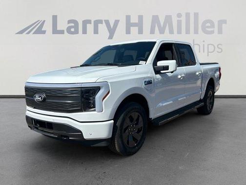 2025 Ford F-150 Lightning LARIAT