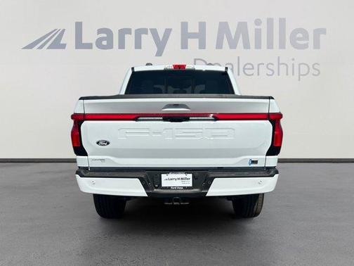 2025 Ford F-150 Lightning LARIAT