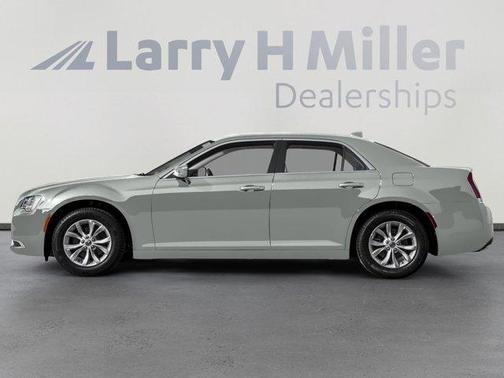 2016 Chrysler 300 Limited