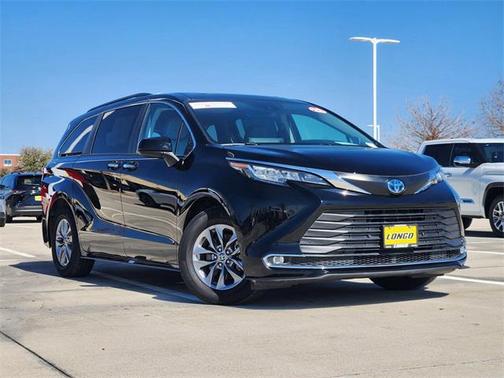 2022 Toyota Sienna XLE