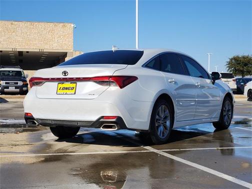 2022 Toyota Avalon XLE