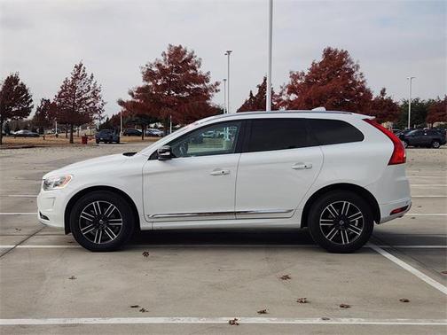 2017 Volvo XC60 T5 Dynamic