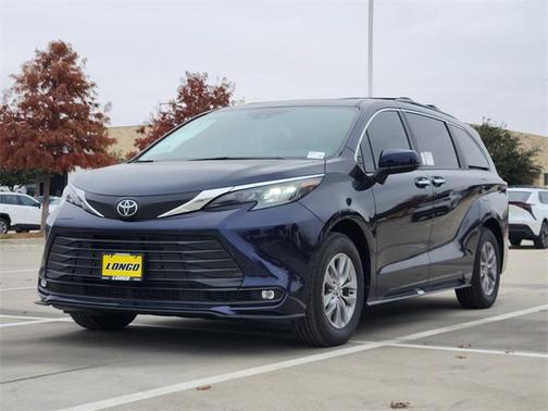 2026 Toyota Sienna XLE