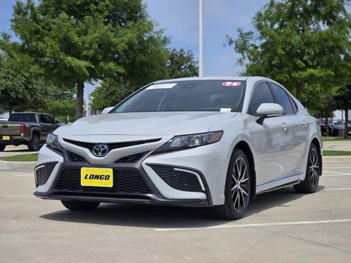 Ice Edge 2024 Toyota Camry SE