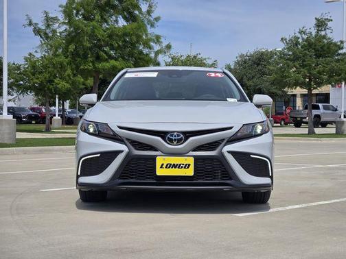 Ice Edge 2024 Toyota Camry SE