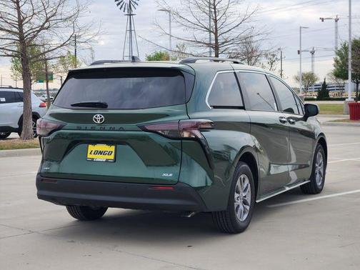 Cypress 2026 Toyota Sienna XLE