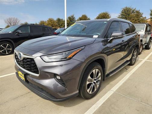 2022 Toyota Highlander Hybrid XLE