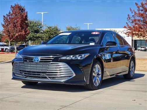 2022 Toyota Avalon Hybrid XLE Plus