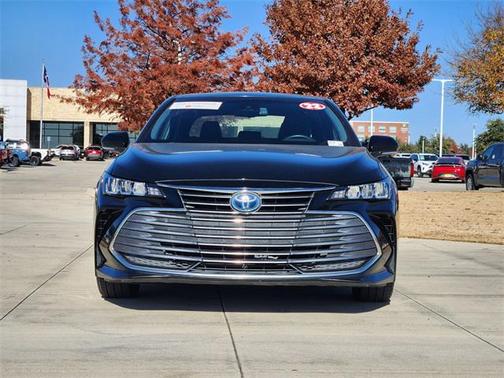 2022 Toyota Avalon Hybrid XLE Plus