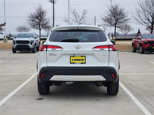 2023 Toyota Corolla Cross LE