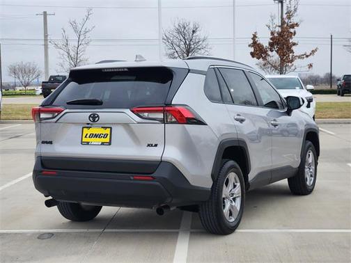 2025 Toyota RAV4 XLE