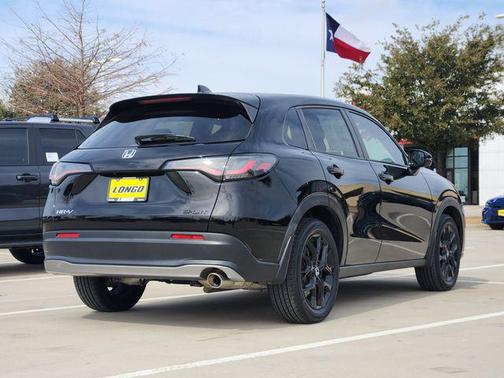 Crystal Black Pearl 2023 Honda HR-V AWD Sport