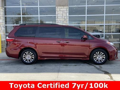 2019 Toyota Sienna XLE