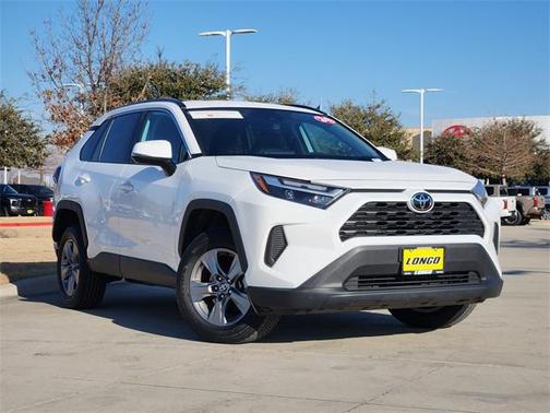 2024 Toyota RAV4 XLE