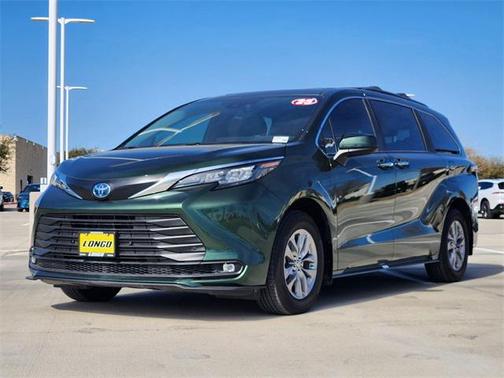 2025 Toyota Sienna XLE