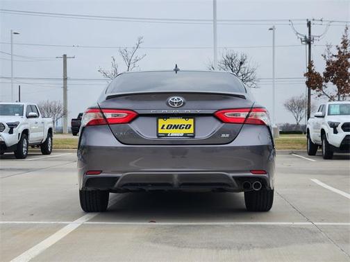 2020 Toyota Camry SE
