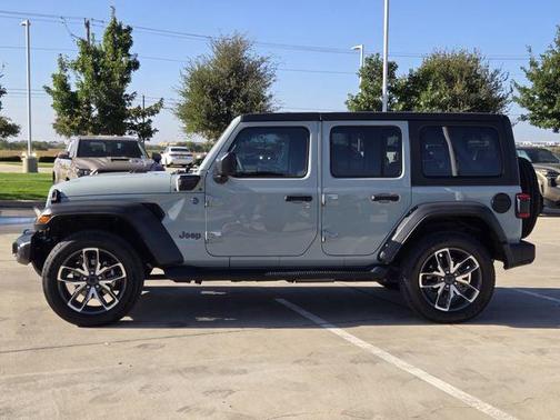 Earl Clearcoat 2024 Jeep Wrangler 4xe Sport S