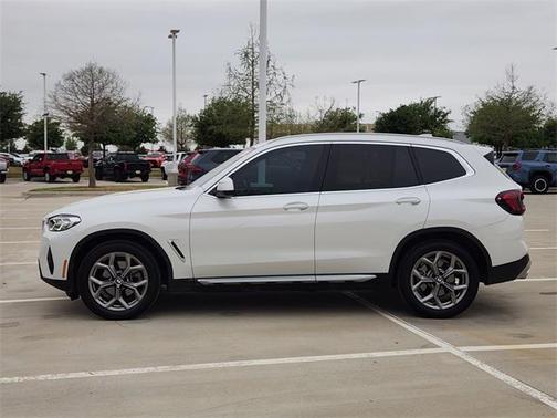 Mineral White Metallic 2022 BMW X3 sDrive30i
