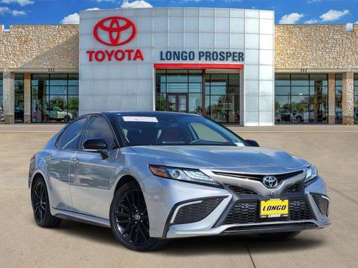 Celestial Silver Metallic/Midnight Black Metallic 2023 Toyota Camry XSE