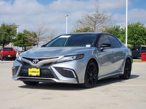 Celestial Silver Metallic/Midnight Black Metallic 2023 Toyota Camry XSE