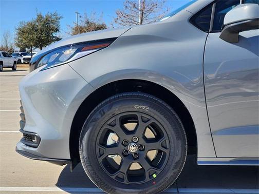 2026 Toyota Sienna Woodland Edition