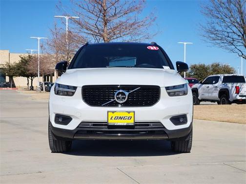 2021 Volvo XC40 T5 R-Design