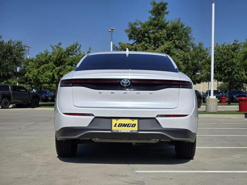 Oxygen White 2023 Toyota Crown XLE