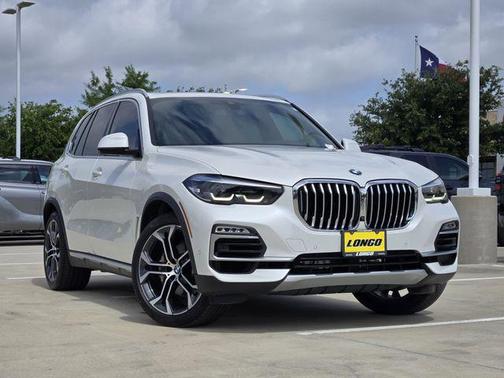 Mineral White Metallic 2021 BMW X5 sDrive40i