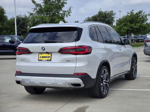 Mineral White Metallic 2021 BMW X5 sDrive40i
