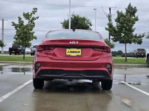 Currant Red 2022 Kia Forte LXS