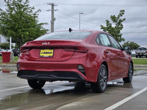 Currant Red 2022 Kia Forte LXS