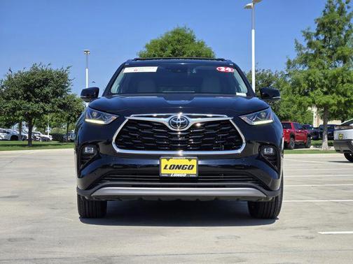 Midnight Black Metallic 2024 Toyota Highlander Platinum