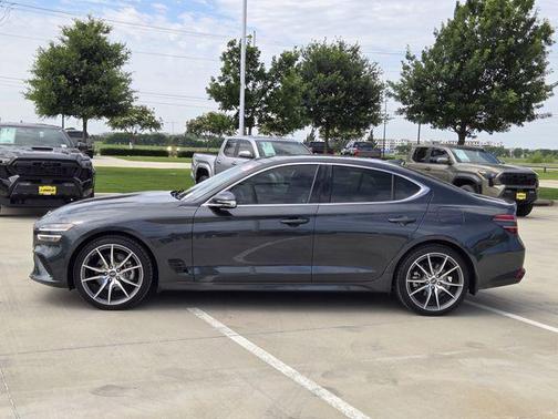 Hallasan Green 2023 Genesis G70 2.0T RWD