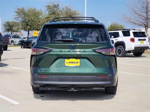 2025 Toyota Sienna Woodland Edition