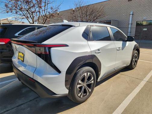 2025 Toyota bZ4X XLE