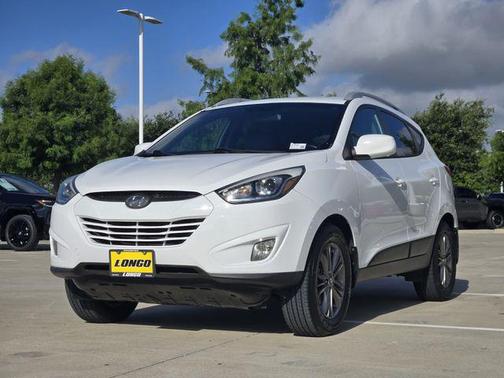 Winter White 2014 Hyundai TUCSON SE