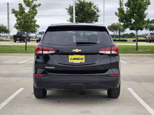 Mosaic Black Metallic 2024 Chevrolet Equinox LS