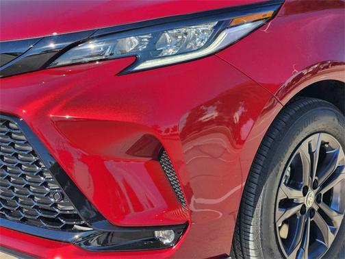 2025 Toyota Sienna XSE 7 Passenger