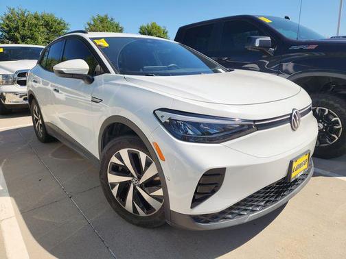 Pure White 2023 Volkswagen ID.4 Pro