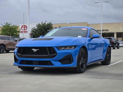 Grabber Blue Metallic 2025 Ford Mustang GT