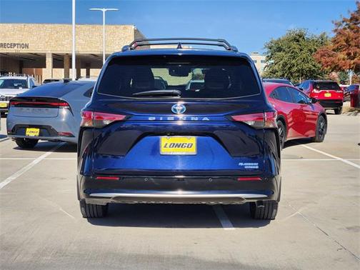 2024 Toyota Sienna Platinum