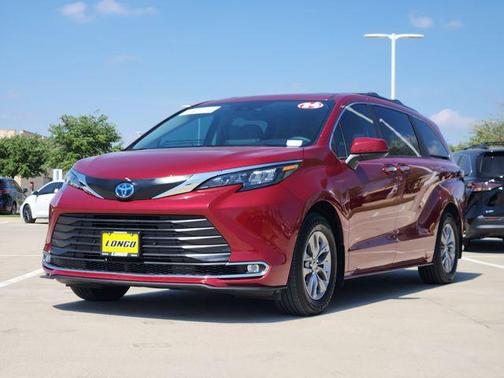 2024 Toyota Sienna XLE